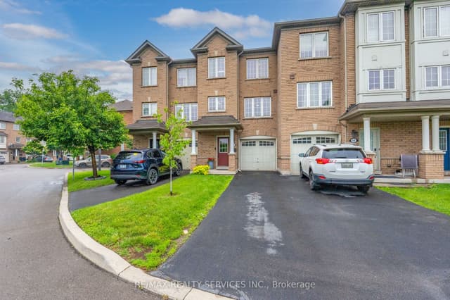 Condo Townhouse at 470 Beach Boulevard 65, Hamilton, ON L8H 6X2