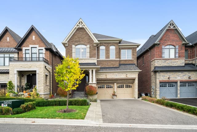 Detached at 8 King Boulevard, King, ON L7B 0P4