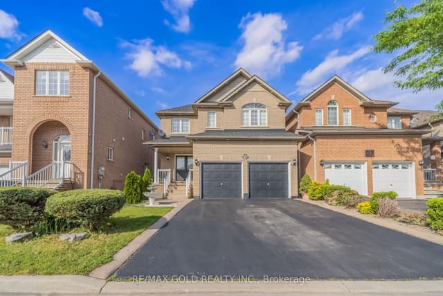 Detached at 15 Newark Way, Brampton, ON L7A 2V1