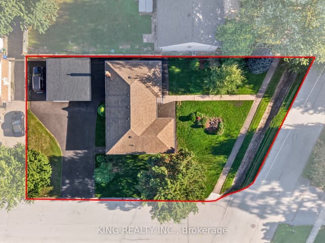 Detached at 35 HEWKO Street, St. Catharines, ON L2N 2E5
