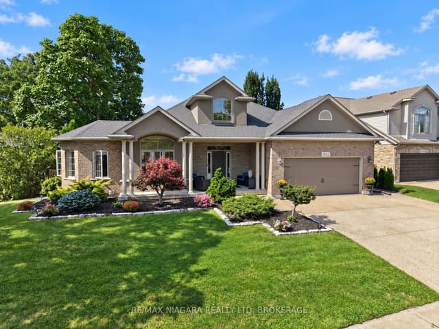 Detached at 1025 Pelham Road, St. Catharines, ON L2S 4E4