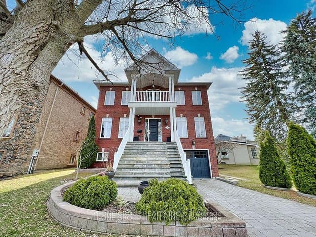Detached at 253 Carlton Road, Markham, ON L3R 2A3