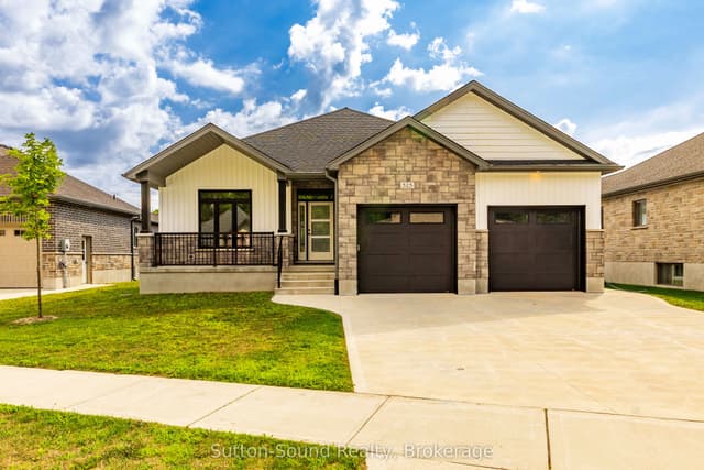 Detached at 325 6TH Avenue W, Owen Sound, ON N4K 0E4