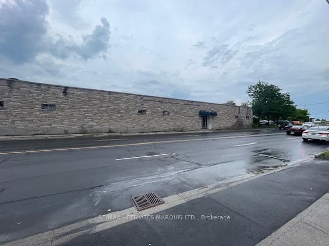 Investment at 71 9th Street W, Cornwall, ON K6J 3A4