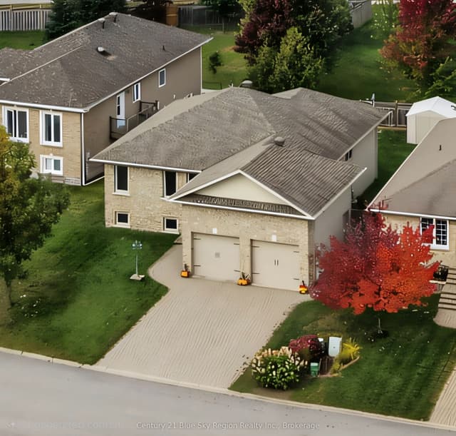 Detached at 70 Dellandrea Drive, North Bay, ON P1B 0B1