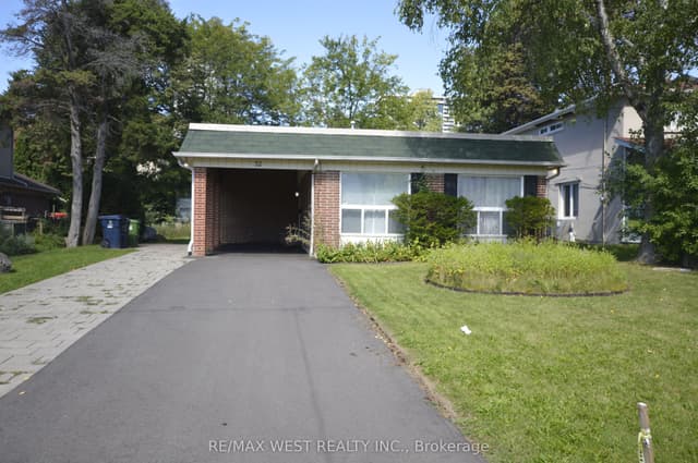 Detached at 32 Axsmith Crescent, Toronto, ON M2J 3K3, Toronto C15
