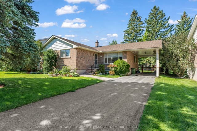 Detached at 421 Windward Place, Kingston, ON K7M 4E5