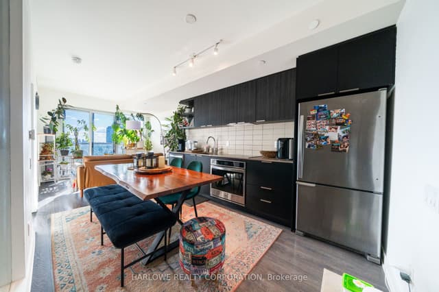 Condo Apartment at 6 Sonic Way N2510, Toronto, ON M3C 0P1, Toronto C11