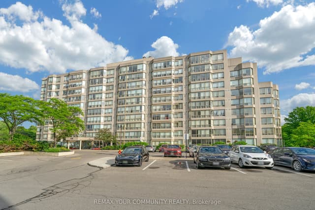 Condo Apartment at 175 Cedar Avenue 913, Richmond Hill, ON L4C 9V3