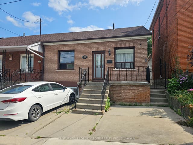Att/Row/Townhouse at 188 Hess Street N, Hamilton, ON L8R 2T4