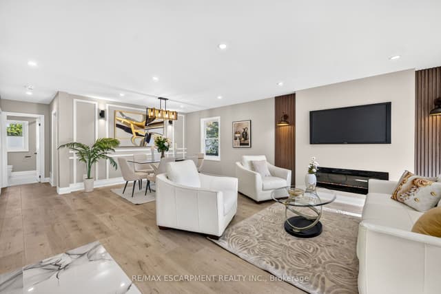Detached at 362 Rosseau Road, Hamilton, ON L8K 4T2