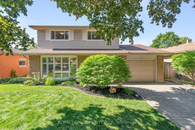 Detached at 20 San Marino Crescent, Hamilton, ON L9C 2B7