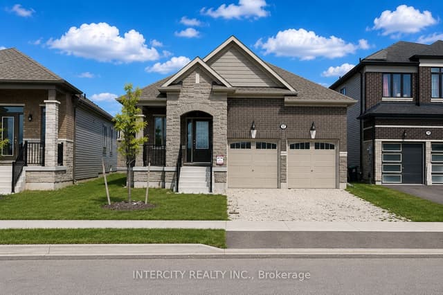 Detached at 17 Union Boulevard, Wasaga Beach, ON L9Z 0M6