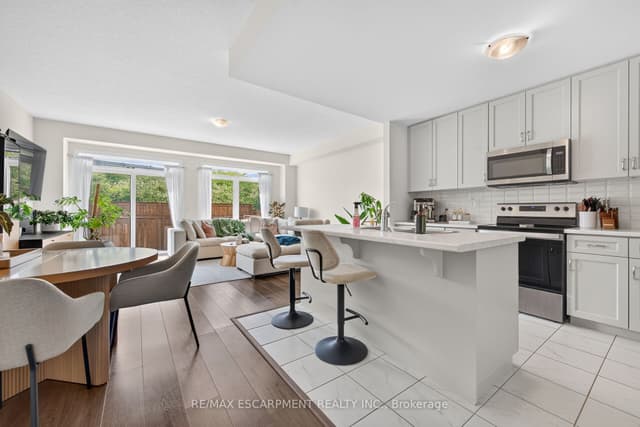 Att/Row/Townhouse at 27 Rachel Drive 22, Hamilton, ON L8E 0K6