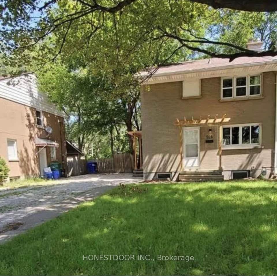 928 Randolph Ave