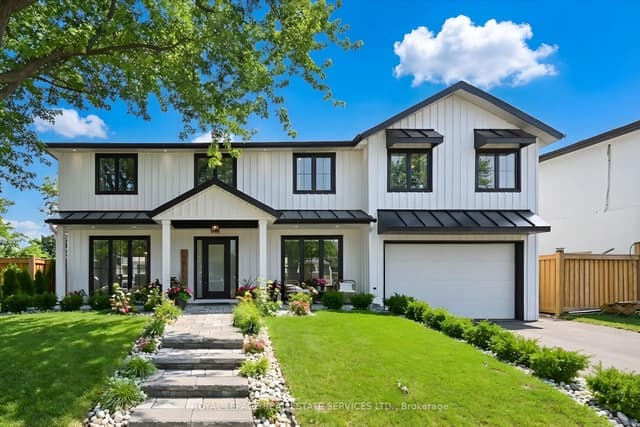 Detached at 2212 Urwin Crescent, Oakville, ON L6L 2T2