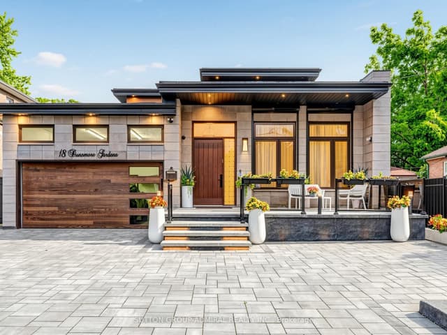 Detached at 18 Dunsmore Gardens, Toronto, ON M3H 3M2, Toronto C06
