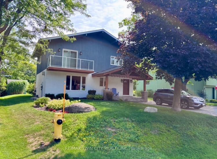 136 Carmichael Crescent