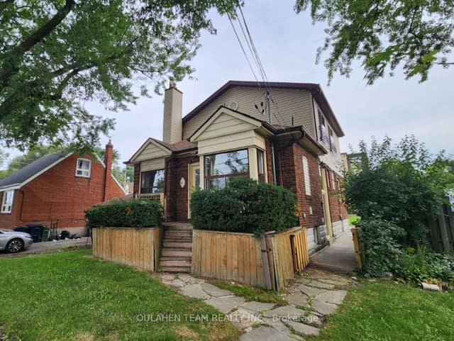 Detached at 40 Finch Avenue W, Toronto, ON M2N 2G9, Toronto C07