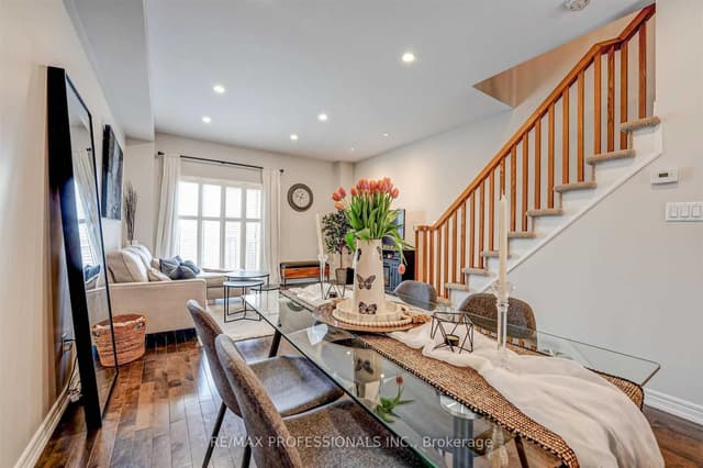 Att/Row/Townhouse at 676 Rowley Common, Burlington, ON L7L 0A5