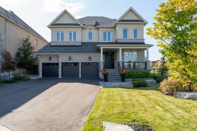 Detached at 16 Thomas Noble Court, King, ON L7B 0A3