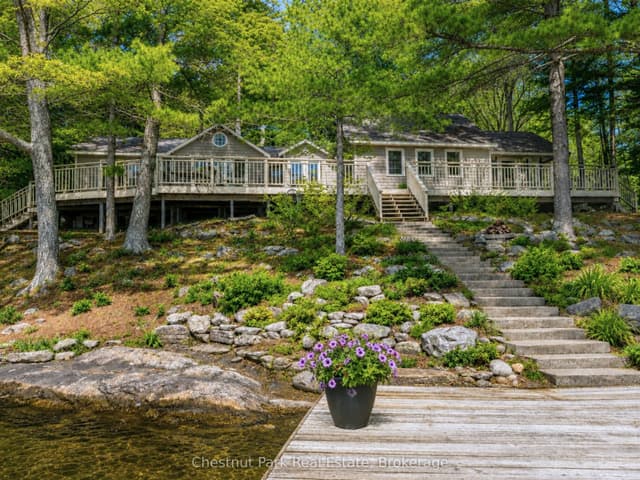 Detached at 51 Taylor Island, Gravenhurst, ON P1P 1R2
