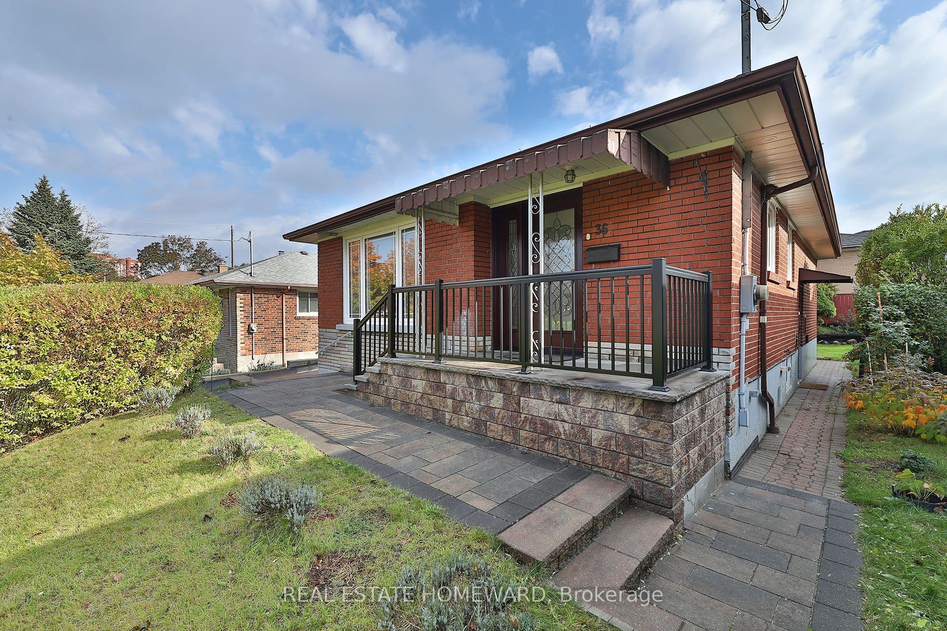 Unit Upper · 36 Kim Crt