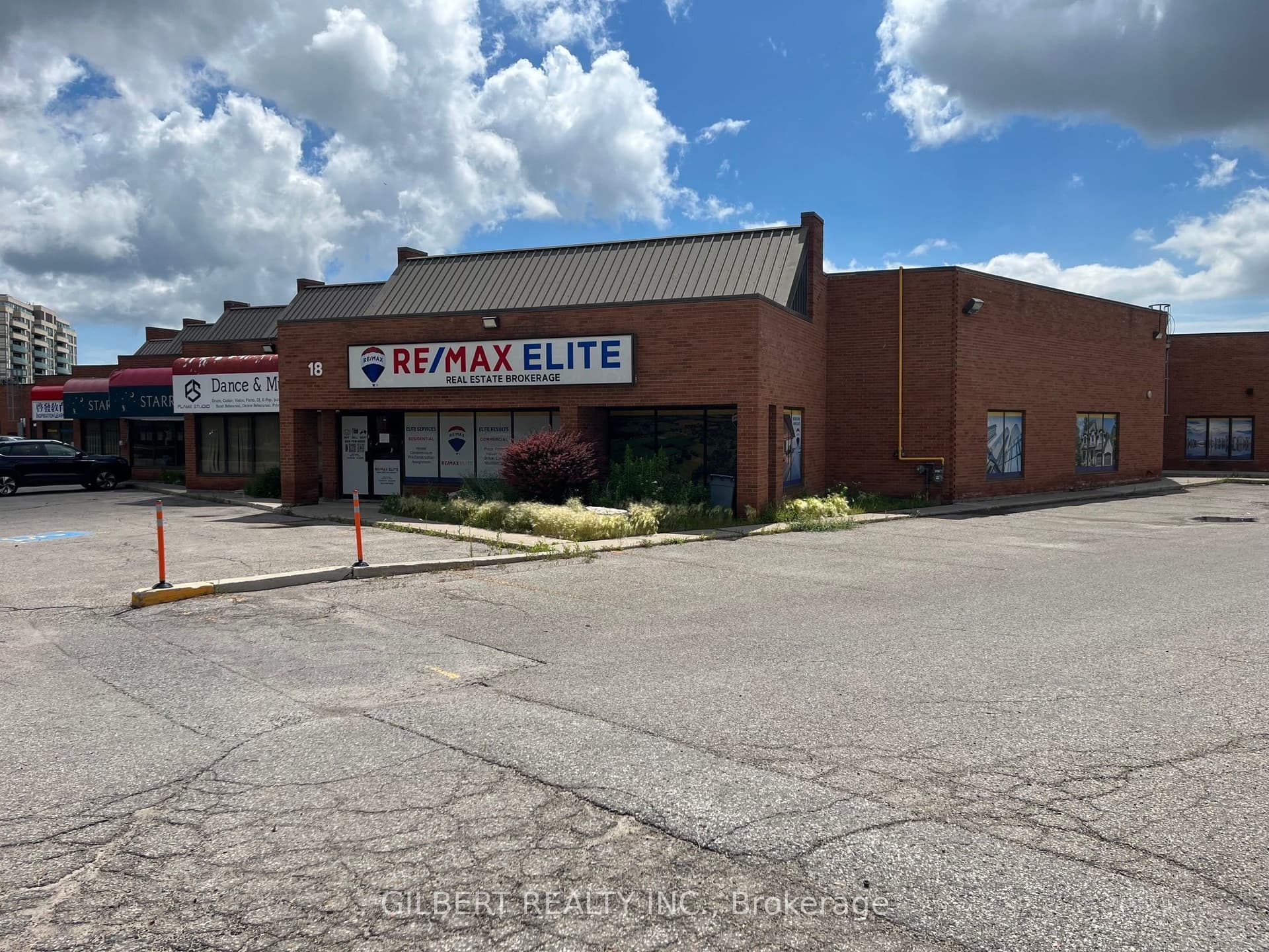 Unit 16, 17, 18, 40, Unit 16, 17, 18, 40 · 165 East Beaver Creek Rd