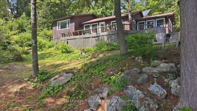 Detached at 146 Skootamatta Lake, Addington Highlands, ON K0H 1K0