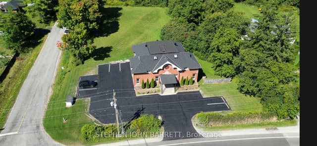 Multiplex at 320 Pefferlaw Road, Georgina, ON L0E 1N0