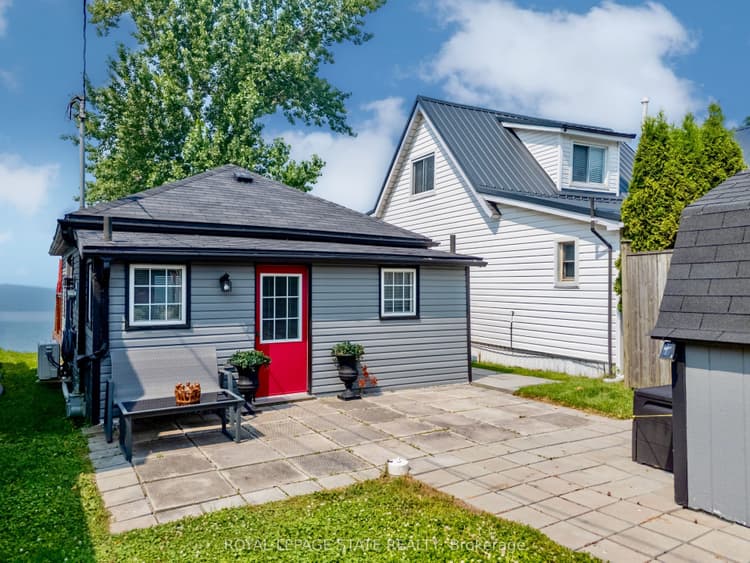 6 Lakeside Drive