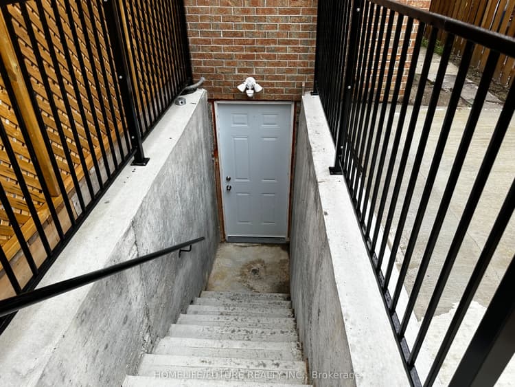 426 Wycliffe Avenue