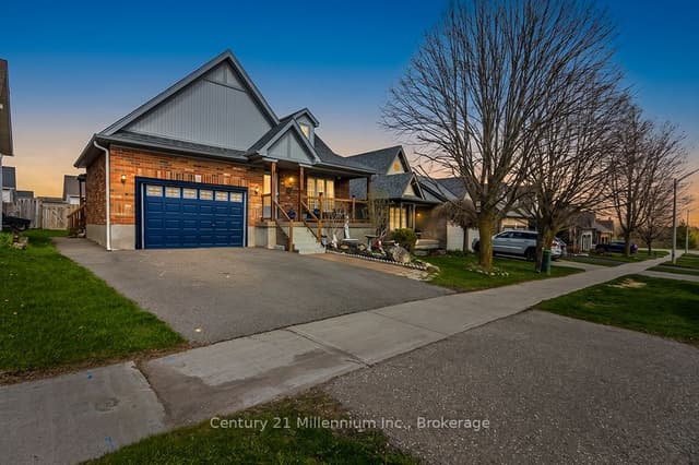 Detached at 11 Northampton Street, Orangeville, ON L9W 5H8