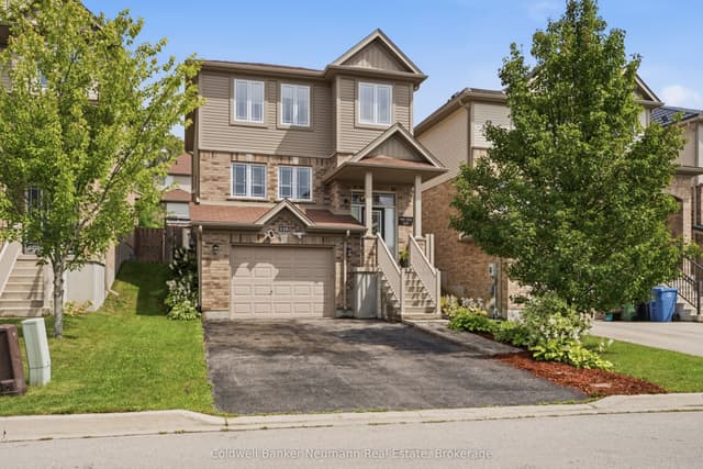 Detached at 110 Oakes Crescent, Guelph, ON N1E 0J5