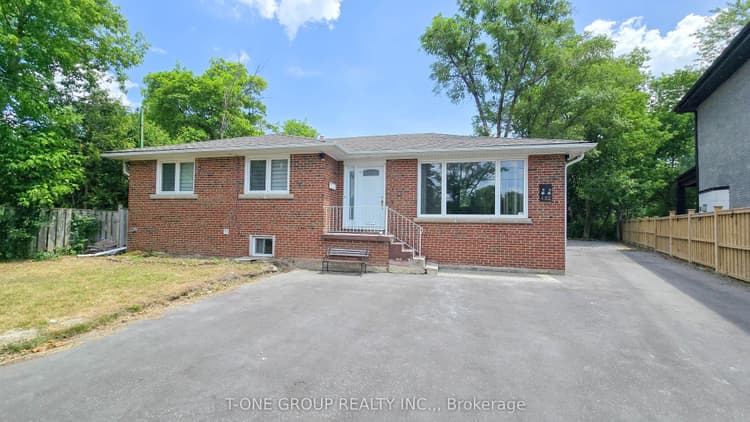 452 LYNETT Crescent