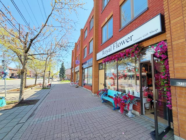 Att/Row/Townhouse at 623-623A The Queensway, Toronto, ON M8Y 1K4, Toronto W07