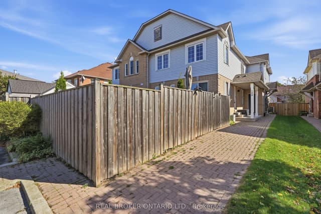 Att/Row/Townhouse at 148 Rockhaven Lane, Hamilton, ON L0R 2H6