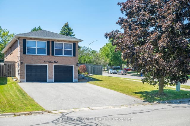 Detached at 374 Salerno Street, Oshawa, ON L1J 6W3