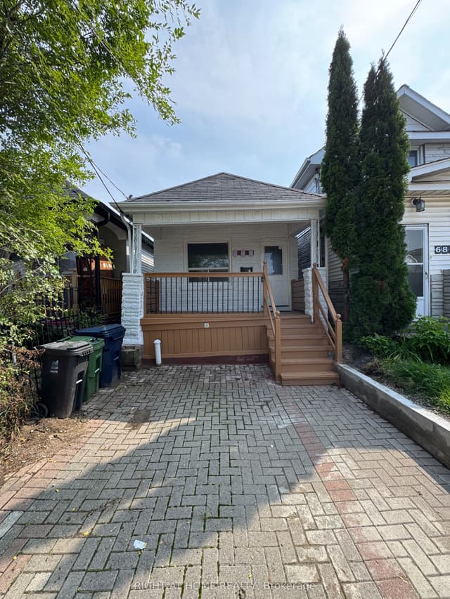 Detached at 683 Mortimer Avenue, Toronto, ON M4C 2K1, Toronto E03