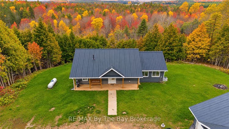 444557 CONCESSION 8 Road