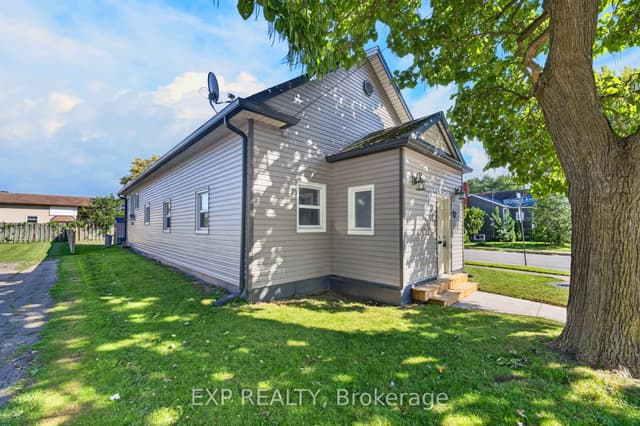 Duplex at 97 Deere Street, Welland, ON L3B 2L7