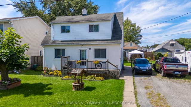 Detached at 54 Clifford Avenue, Welland, ON L3C 2G1
