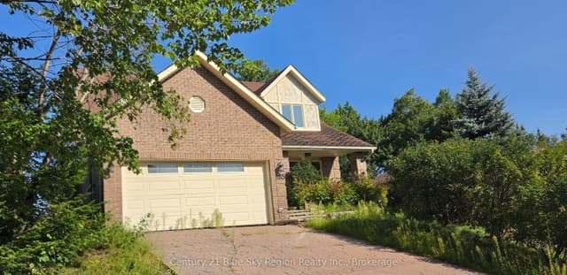 Detached at 185 Mclean Road N, North Bay, ON P1A 4H7