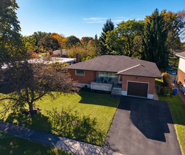 Detached at 231 Price Avenue, Welland, ON L3C 3Z1