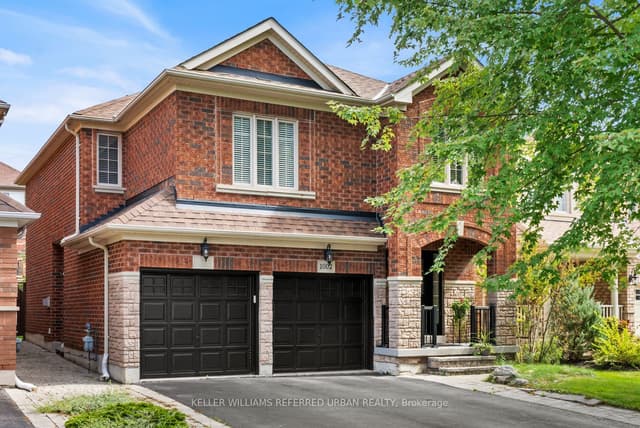 Detached at 1002 Oaktree Crescent, Newmarket, ON L3X 2Z3