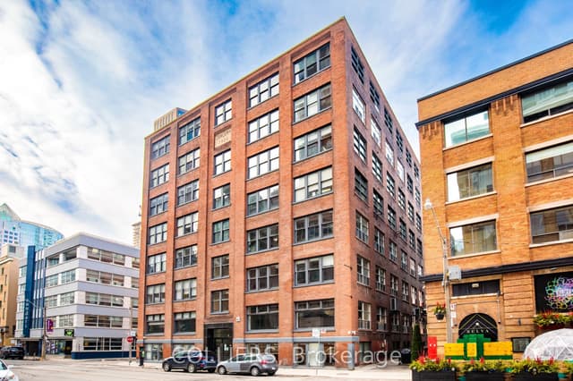 Office at 30 Duncan Street 601, Toronto, ON M5V 2C4, Toronto C01