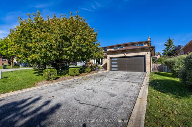 Detached at 3 Royal Court, Bradford West Gwillimbury, ON L3Z 2P5