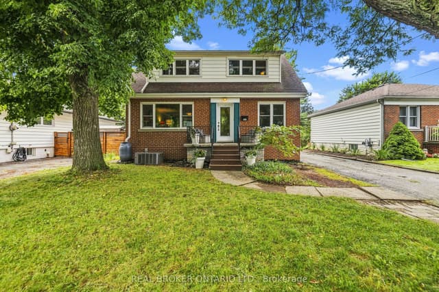 Detached at 177 York Road, Hamilton, ON L9H 1M8