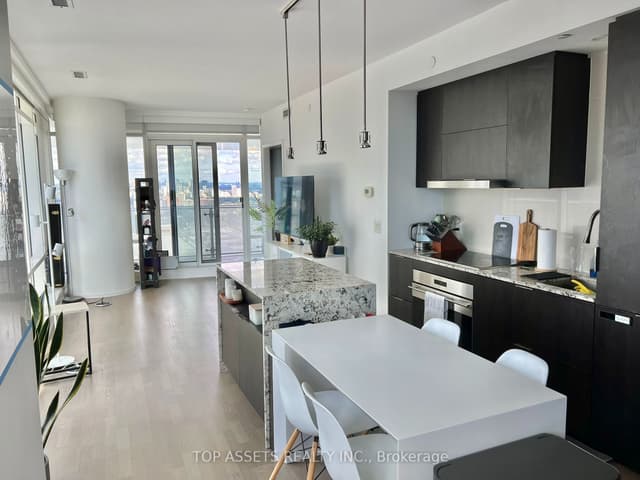 Condo Apartment at 1 Bloor Street E 4409, Toronto, ON M4W 0A8, Toronto C08