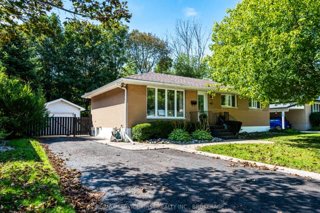 Detached at 447 McEwen Drive, Kingston, ON K7M 3W6